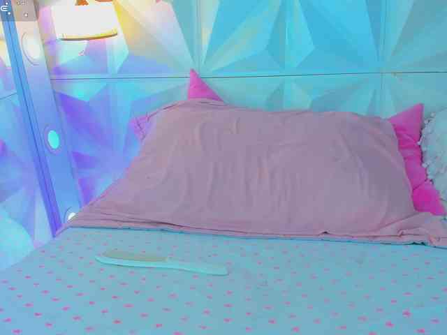 cutelatinaxxx webcam