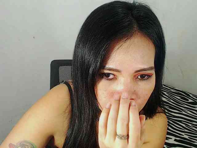 PinaySweetMommyxx webcam