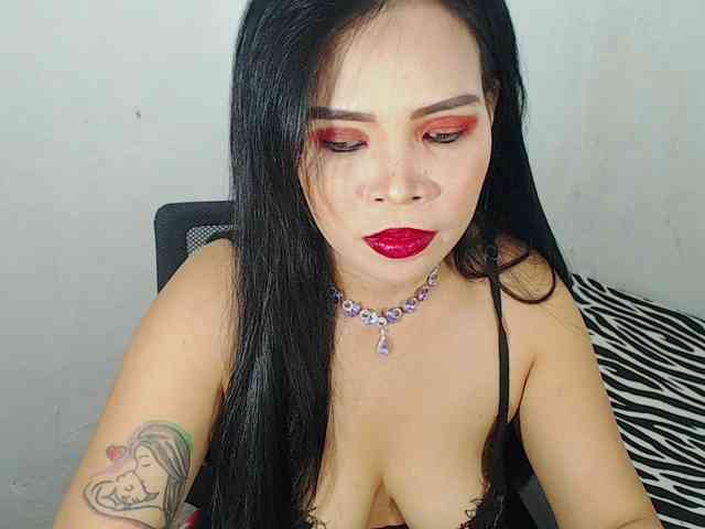 PinaySweetMommyxx webcam
