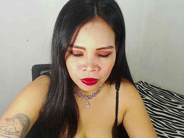 PinaySweetMommyxx webcam