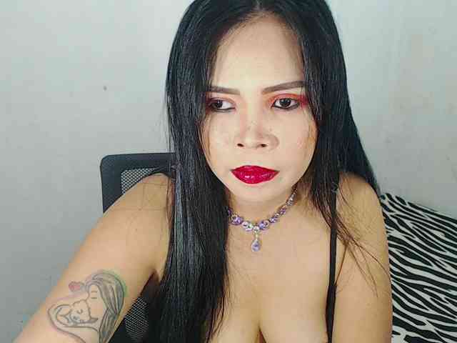 PinaySweetMommyxx webcam