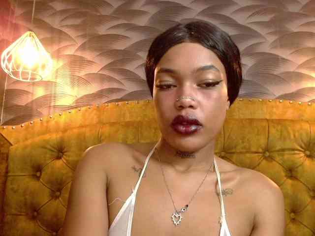 CrystalBrooke3x webcam