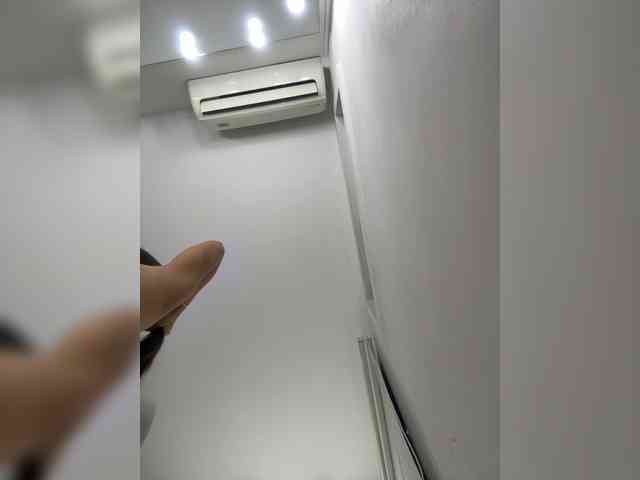 AprilHill webcam