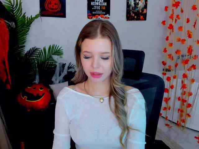 GlamorousGirl webcam