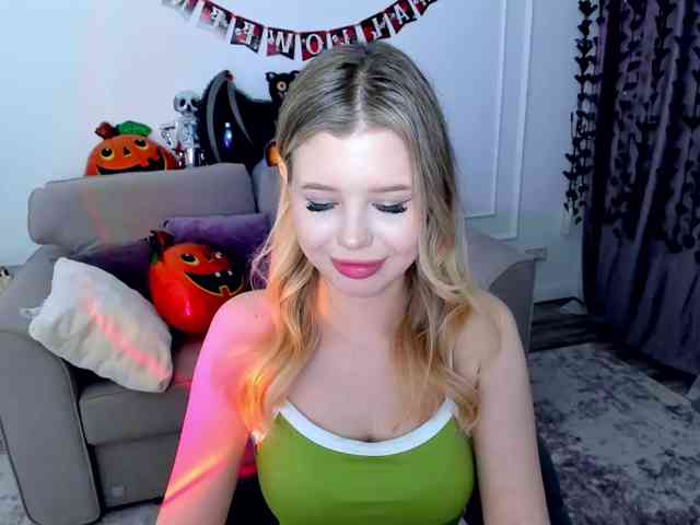 GlamorousGirl webcam