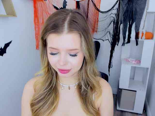 GlamorousGirl webcam