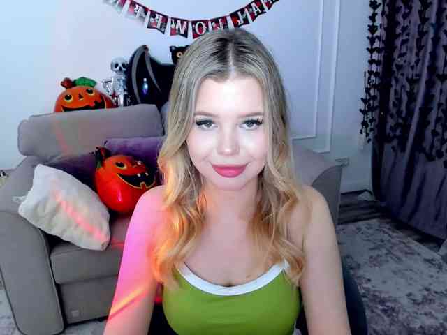 GlamorousGirl webcam