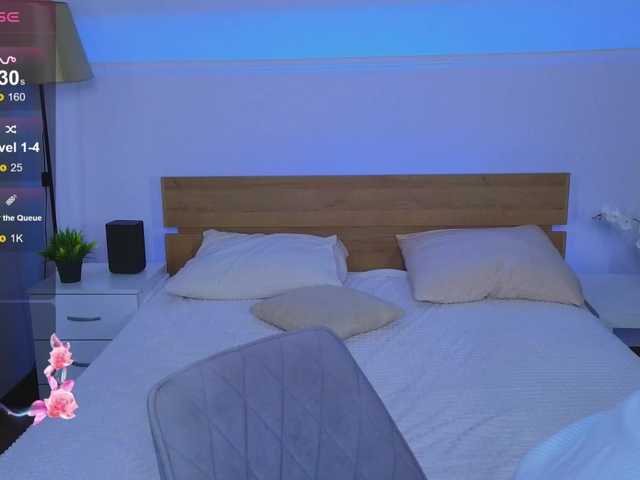 LeilaFlower webcam