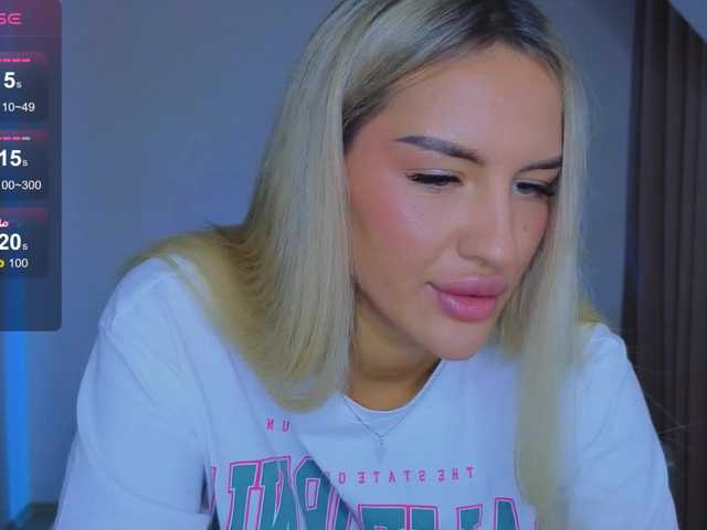 LeilaFlower webcam