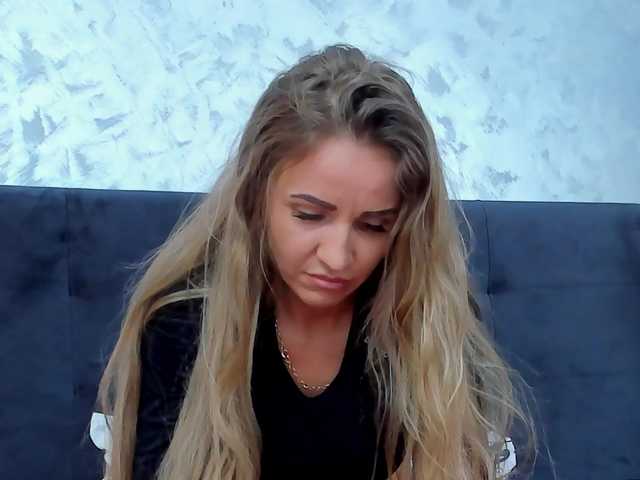 whiteAngel34 webcam