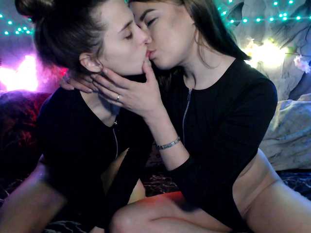 Entra en el chat con el modelo 2Laski2 2Laski2