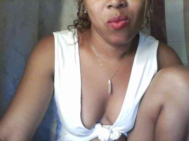 Baby-giiirl23 webcam