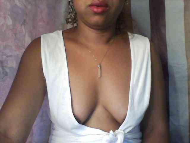 Baby-giiirl23 webcam