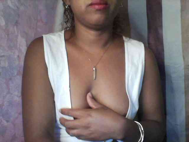 Baby-giiirl23 webcam