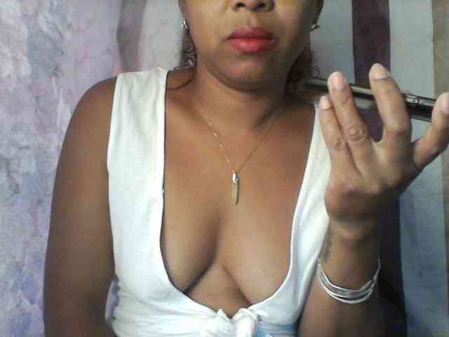 Baby-giiirl23 webcam