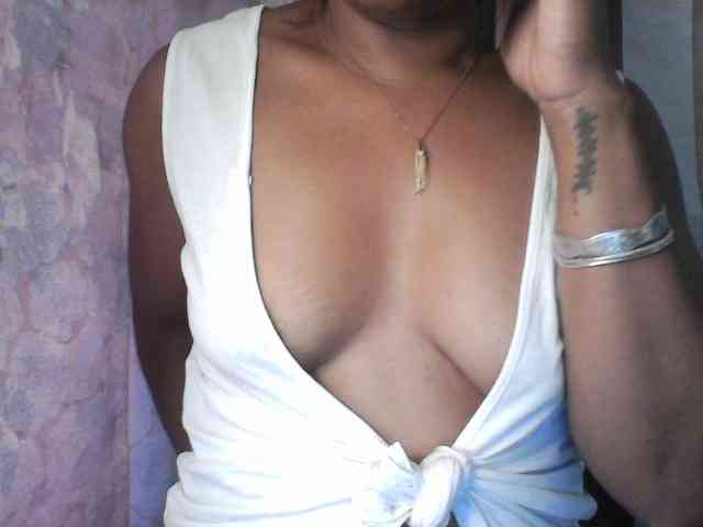 Baby-giiirl23 webcam