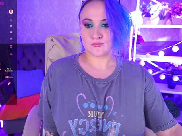 MiaVixenn webcam