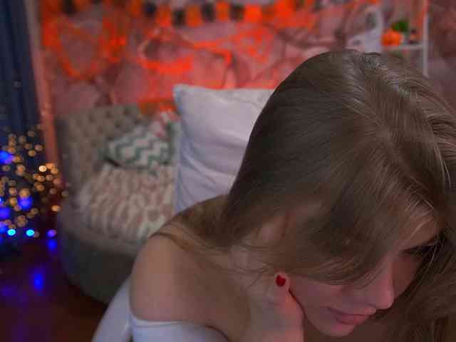 AmellyWhite webcam