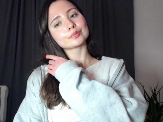 missNicole ist ein weiteres deutsches Camgirl, das live verfügbar ist