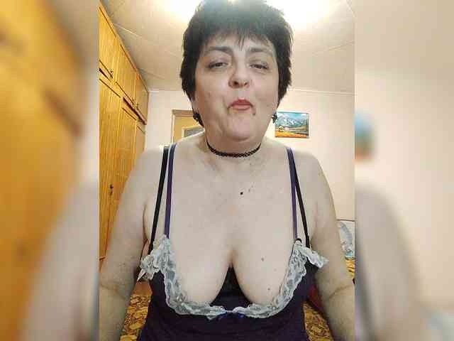 IsXLoves webcam
