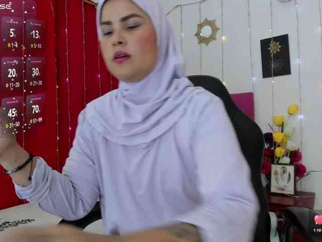 AishaAmin webcam