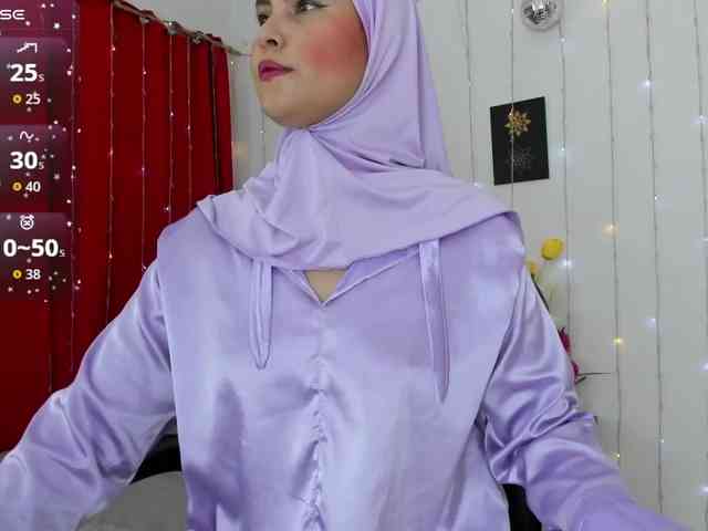 AishaAmin webcam