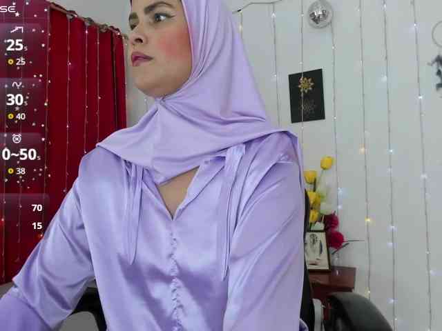 AishaAmin webcam