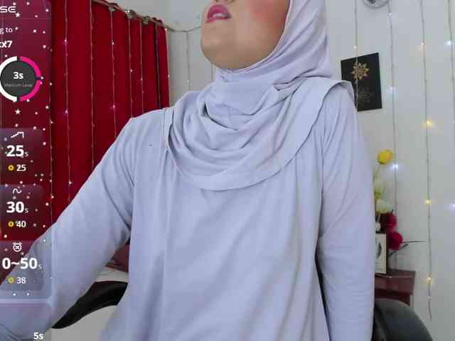 AishaAmin webcam