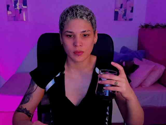 LauraR webcam