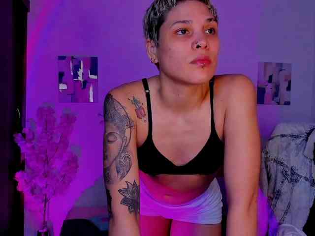 LauraR webcam