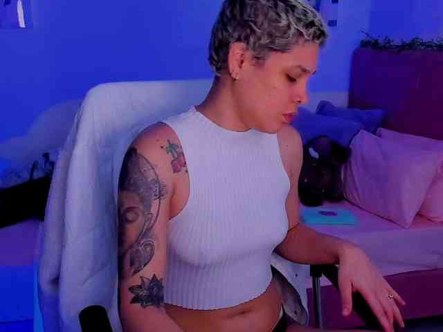 LauraR webcam