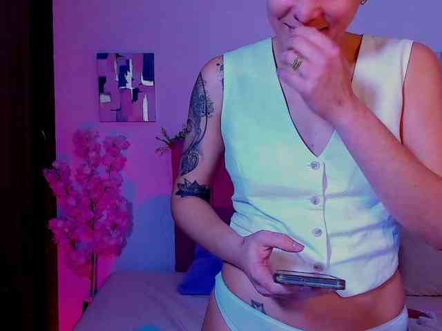 LauraR webcam