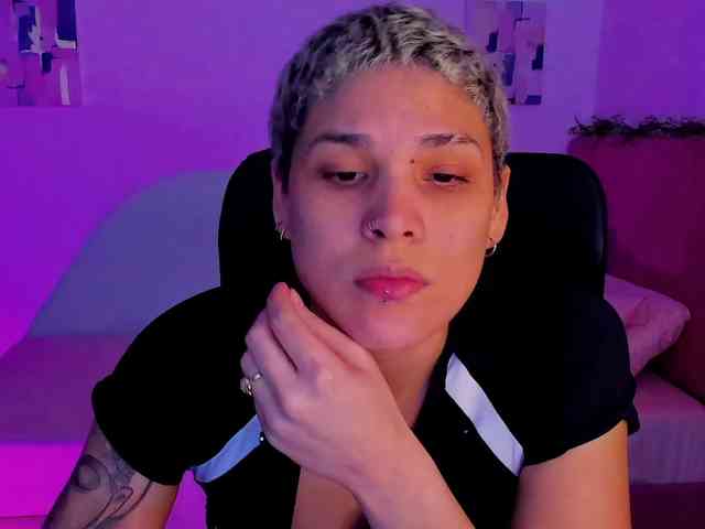 LauraR webcam