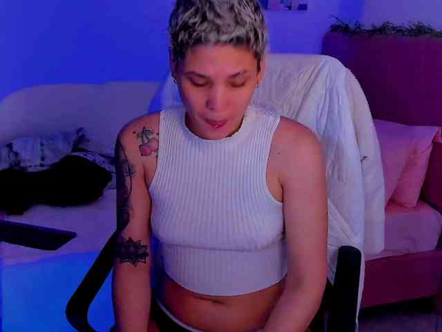 LauraR webcam