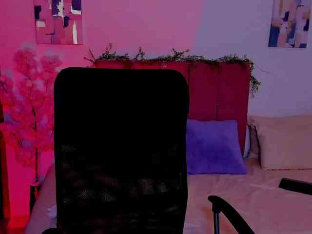 LauraR webcam