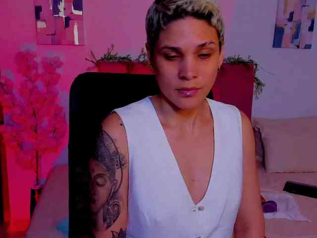 LauraR webcam