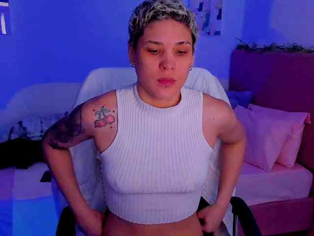 LauraR webcam