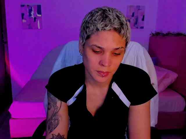 LauraR webcam