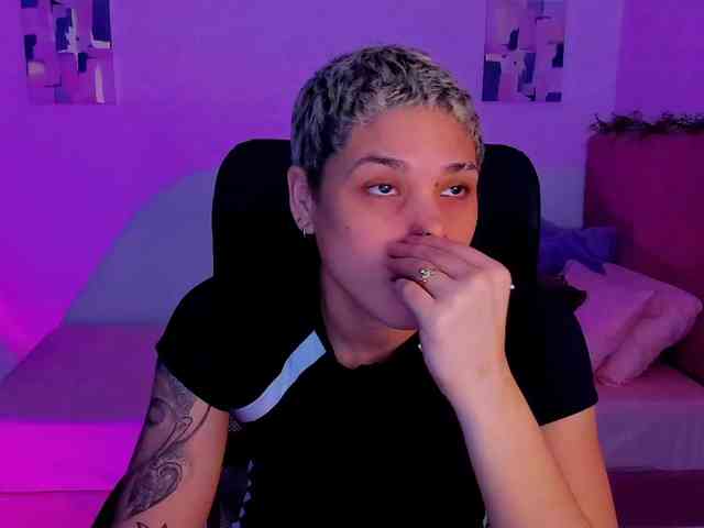 LauraR webcam
