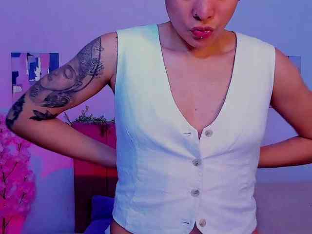 LauraR webcam