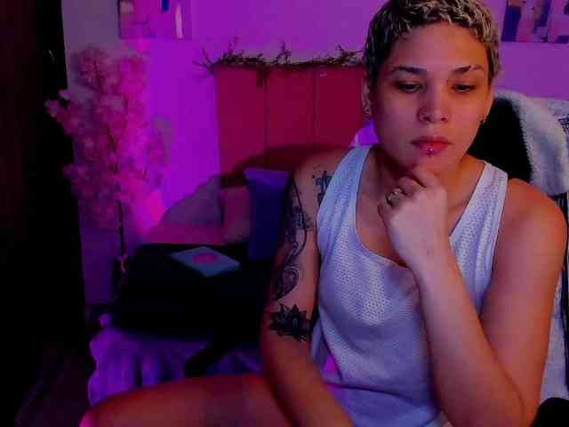 LauraR webcam