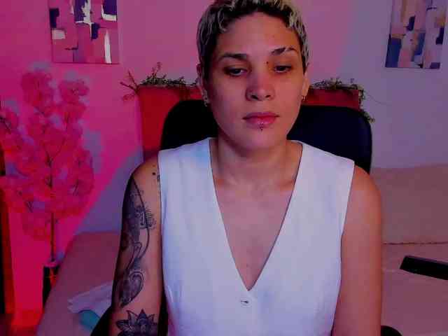 LauraR webcam
