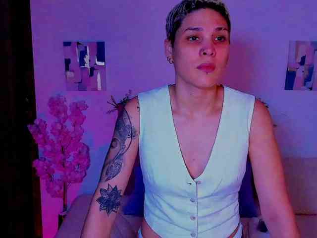 LauraR webcam