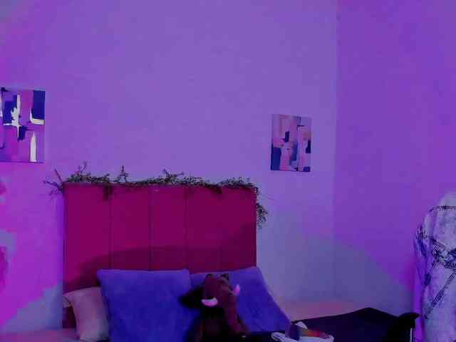 LauraR webcam