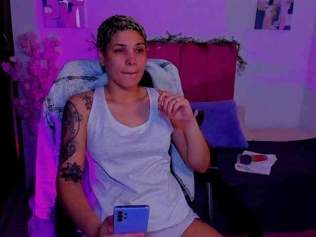 LauraR webcam