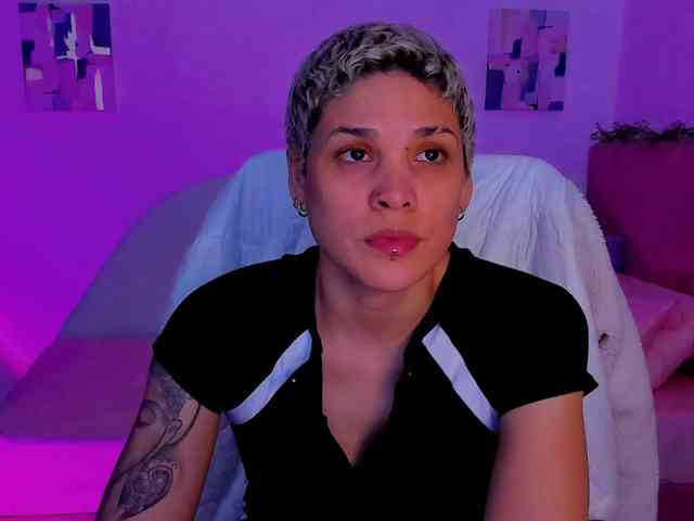 LauraR webcam