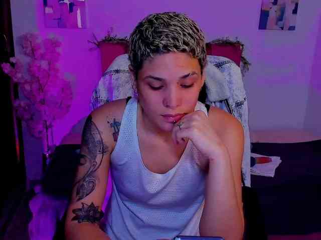 LauraR webcam