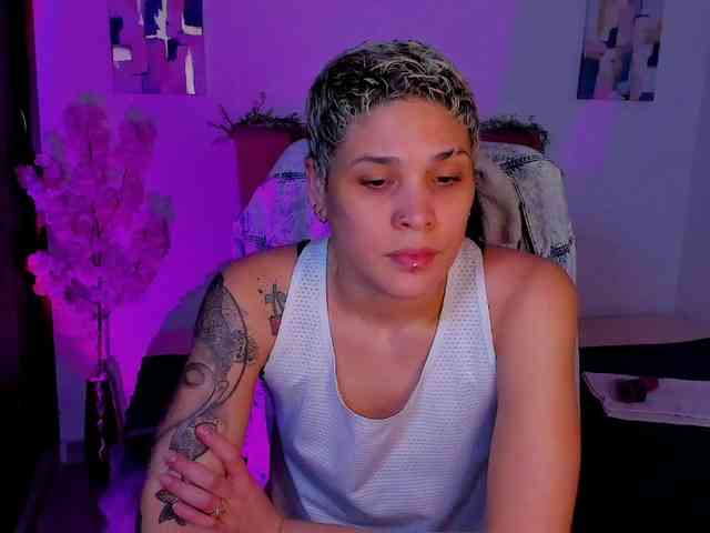 LauraR webcam