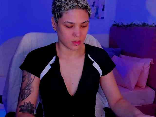 LauraR webcam