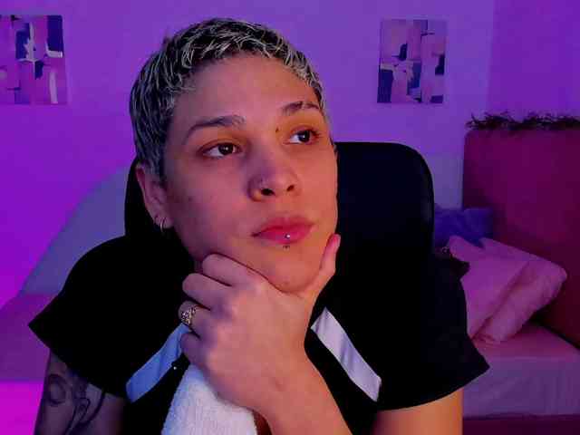 LauraR webcam